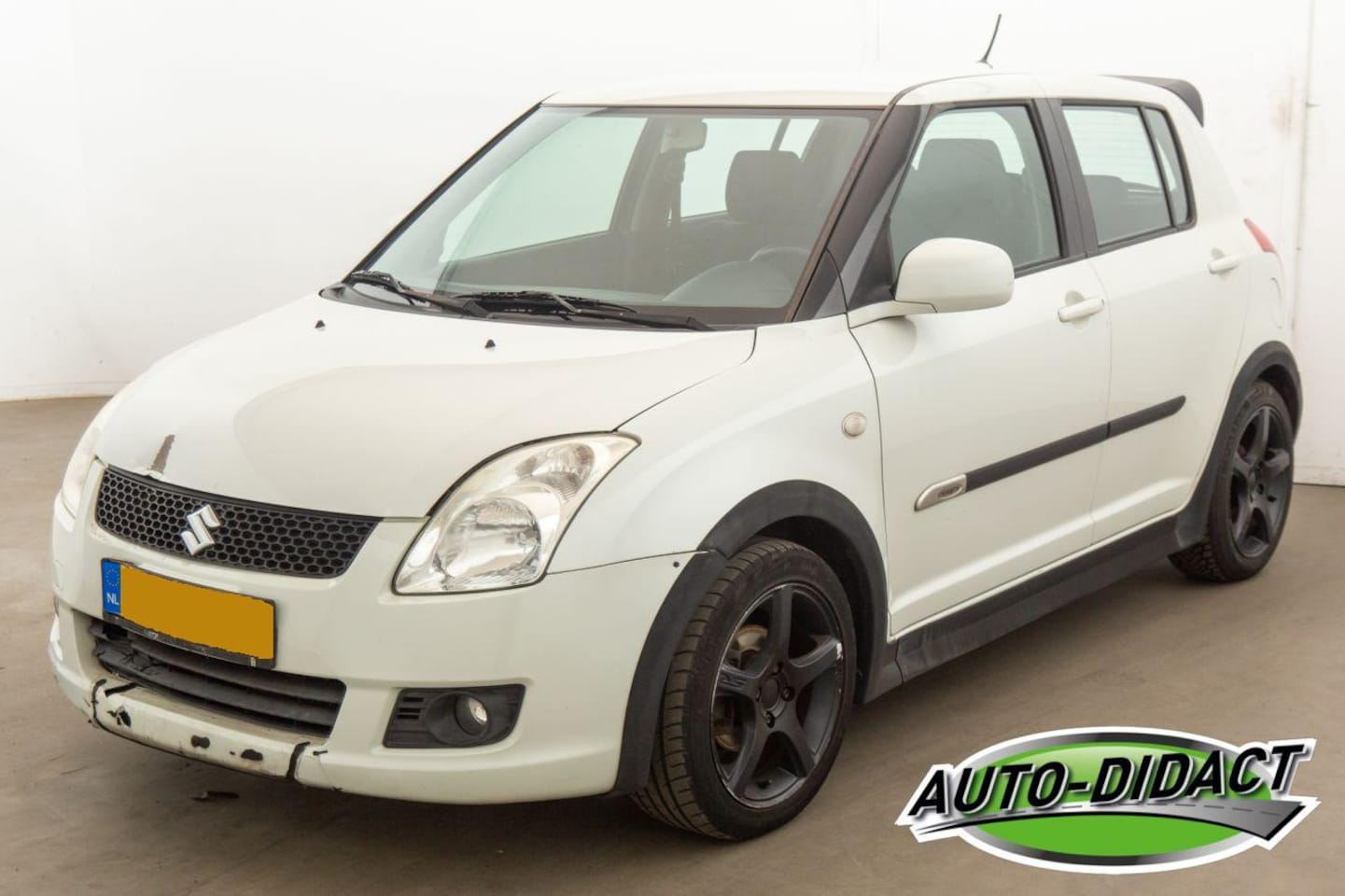 Suzuki Swift - 1.3 Airco Camera Shogun - AutoWereld.nl