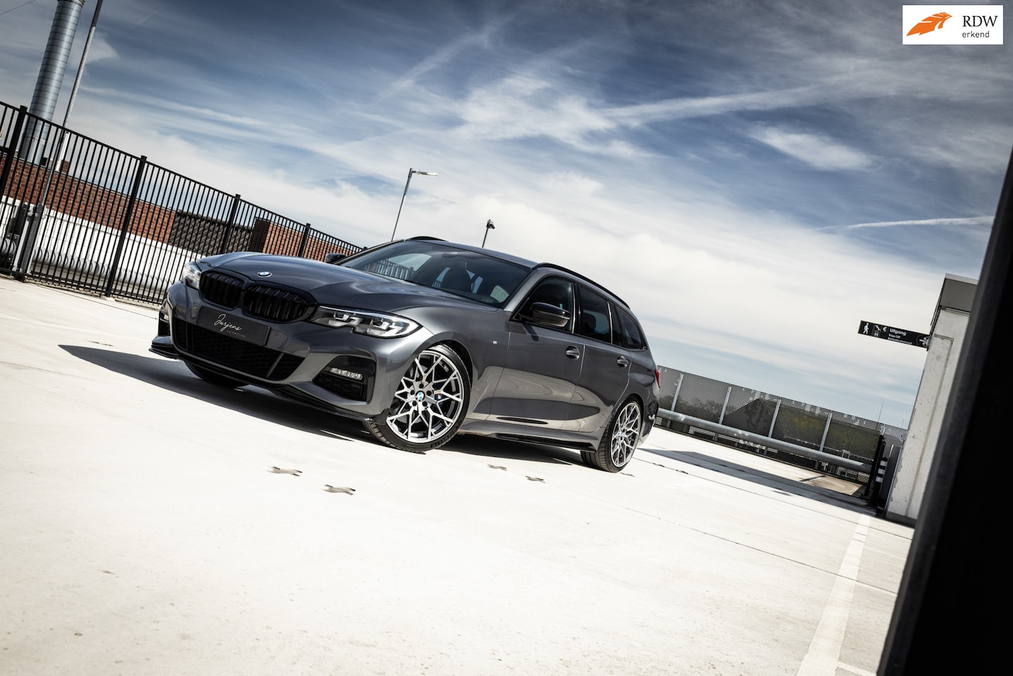 BMW 3-serie Touring - 330i High Executive M Sport | 19" M Performance | Stage I | - AutoWereld.nl