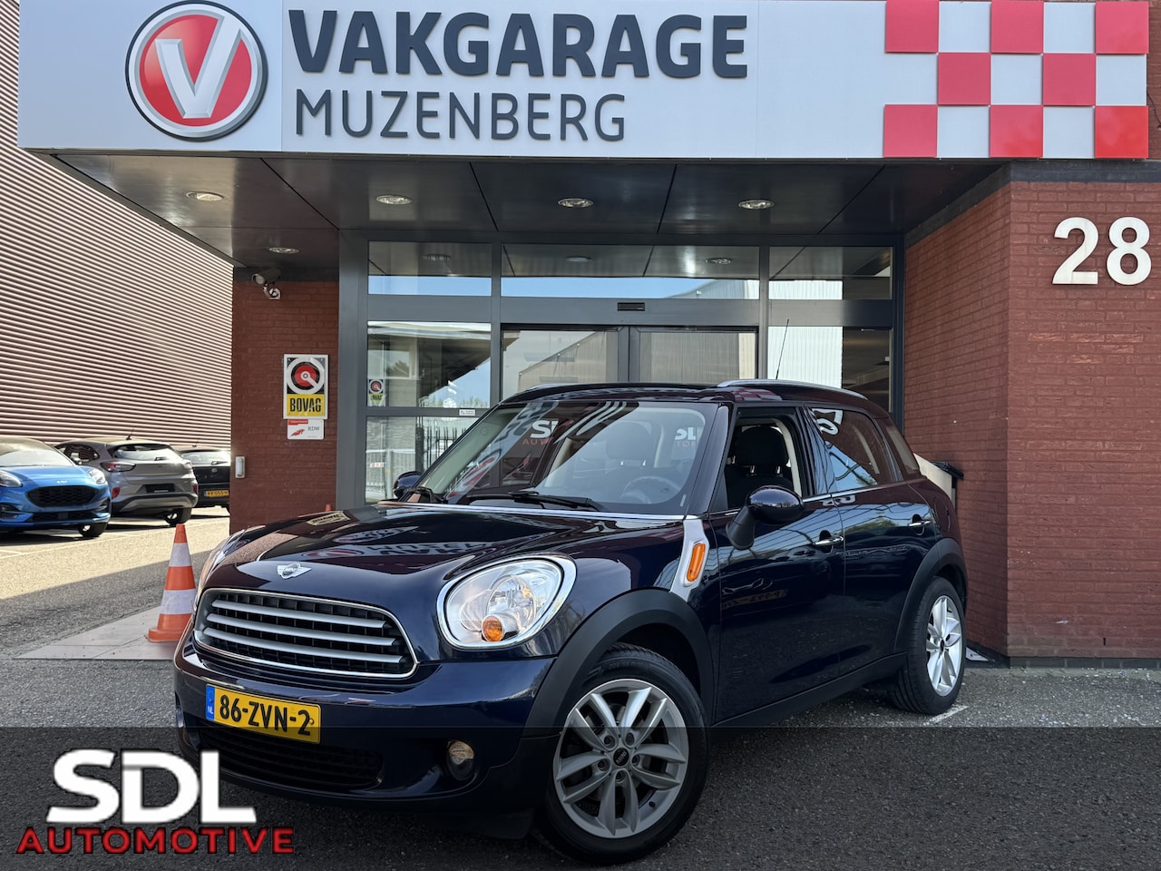 MINI Countryman - Mini 1.6 Cooper Business Line // NAVI // CRUISE CONTROL // AIRCO // BLUETOOTH // - AutoWereld.nl