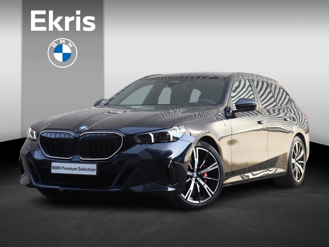 BMW 5-serie Touring - 520i | M Sportpakket Pro | Trekhaak | Panodak | Head-Up | Driving Assistant Plus | Stuurwi - AutoWereld.nl