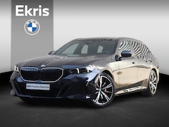 BMW 5-serie Touring - 520i | M Sportpakket Pro | Trekhaak | Panodak | Head-Up | Driving Assistant Plus | Stuurwi