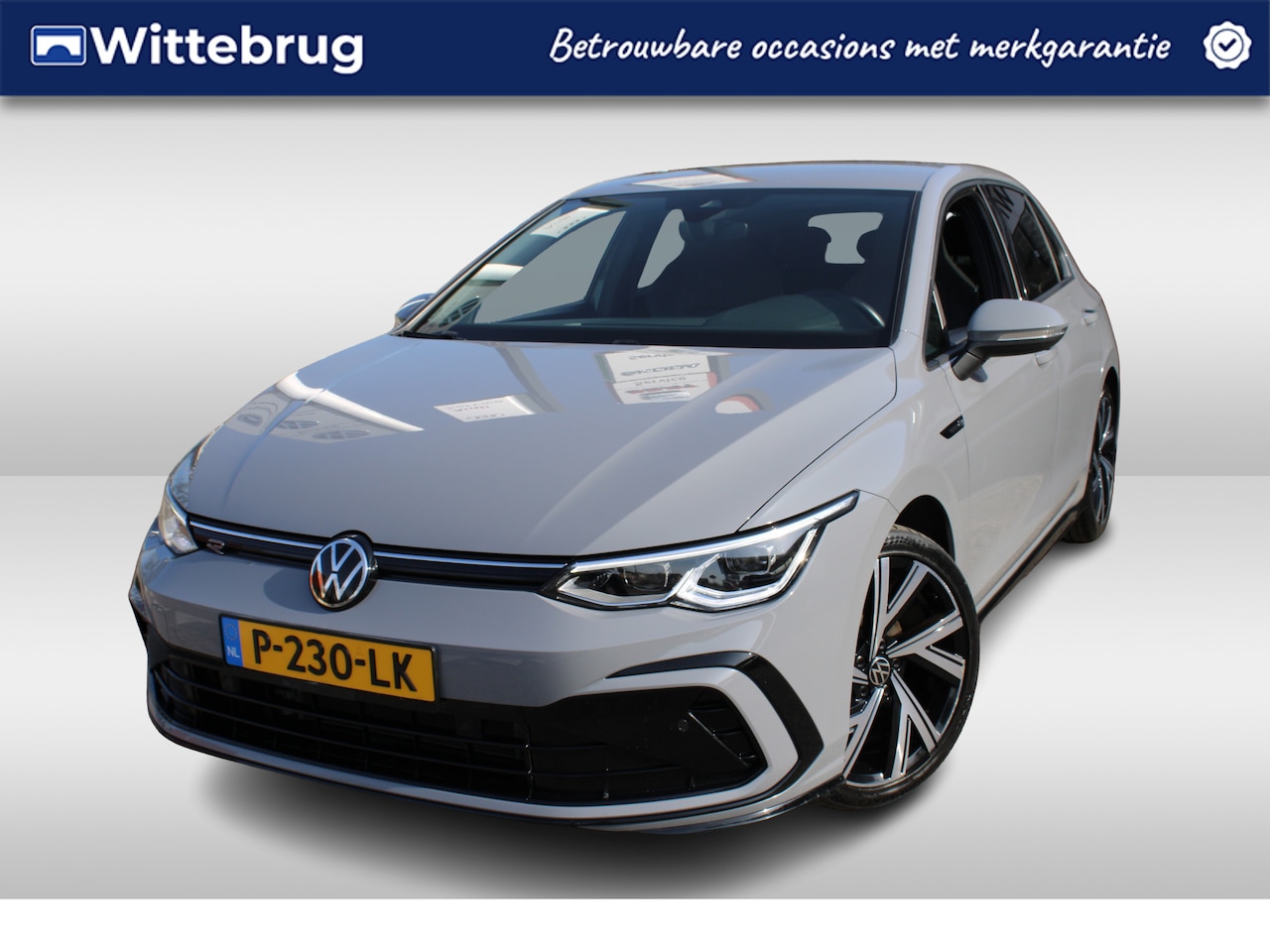 Volkswagen Golf - 1.5 eTSI 150pk R-Line DSG Automaat / Navigatie / LM 18 inch / LED  / parkeersensoren / Cam - AutoWereld.nl