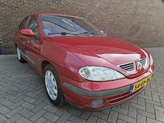 Renault Mégane - 1.6-16V Authentique airco trekhaak APK 12-'26