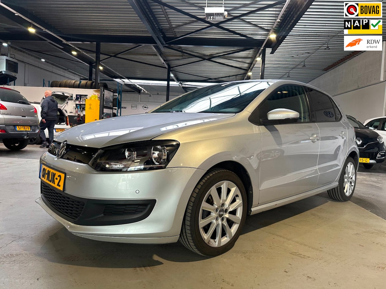 Volkswagen Polo - 1.6 TDI Comfortline BlueMotion/Navi/Apk nieuw bij aflevering - AutoWereld.nl