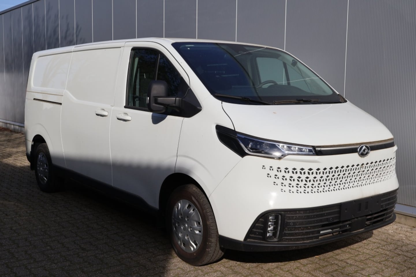 Maxus eDeliver7 - L2H1 77 kWh met €8.355 voordeel - AutoWereld.nl