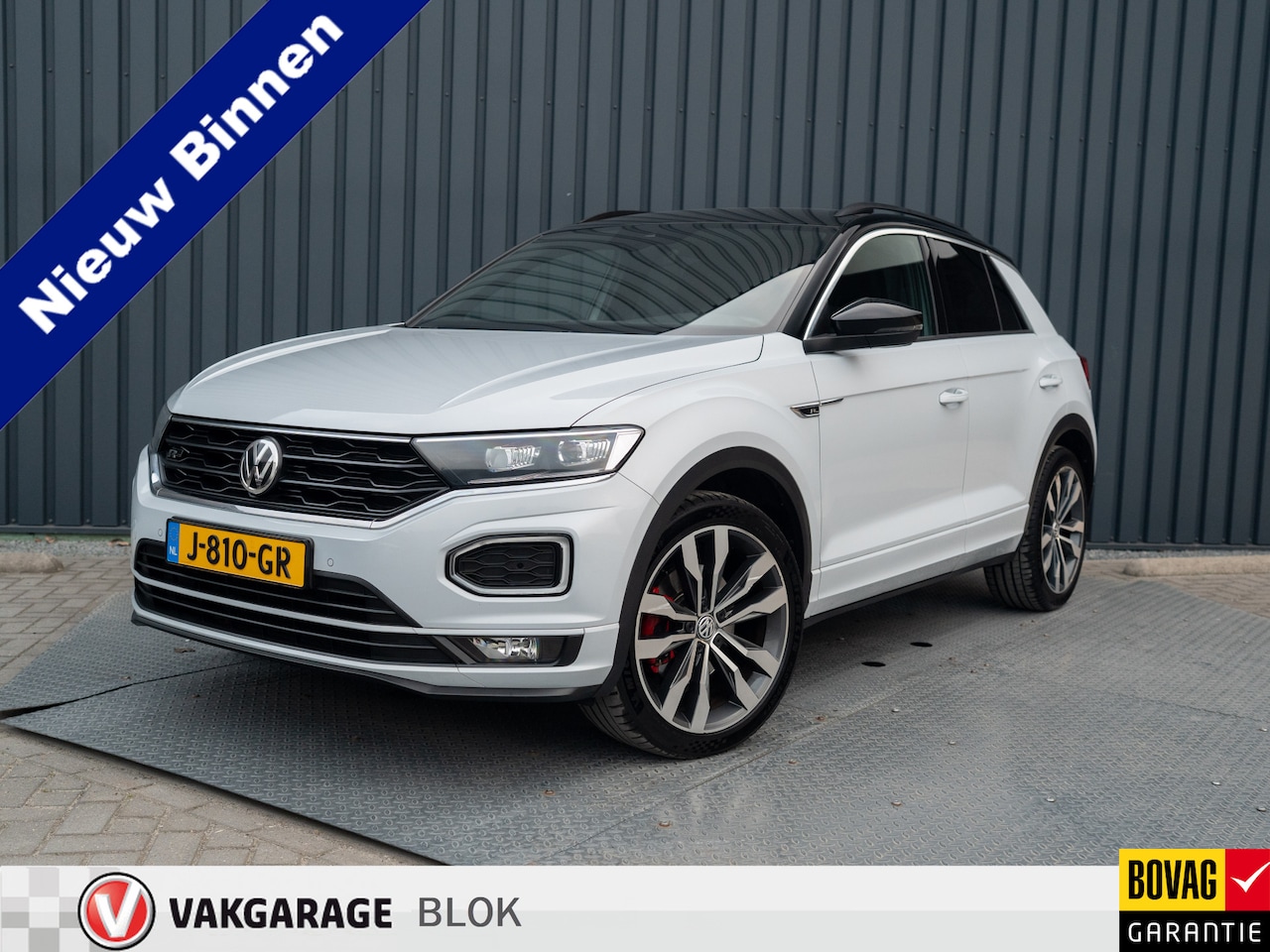 Volkswagen T-Roc - 1.5 TSI Sport Business R | Apple Carplay/ Android Auto | Camera | 19'' | Trekhaak afnb. | - AutoWereld.nl