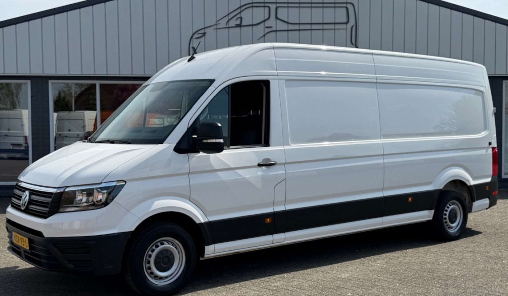 Volkswagen Crafter - 2.0 TDI 75KW 102PK L4H3 EURO 6 AIRCO/ CRUISE CONTROL/ NAVIGATIE/ CRUISE CONTROL/ 100% DEAL - AutoWereld.nl