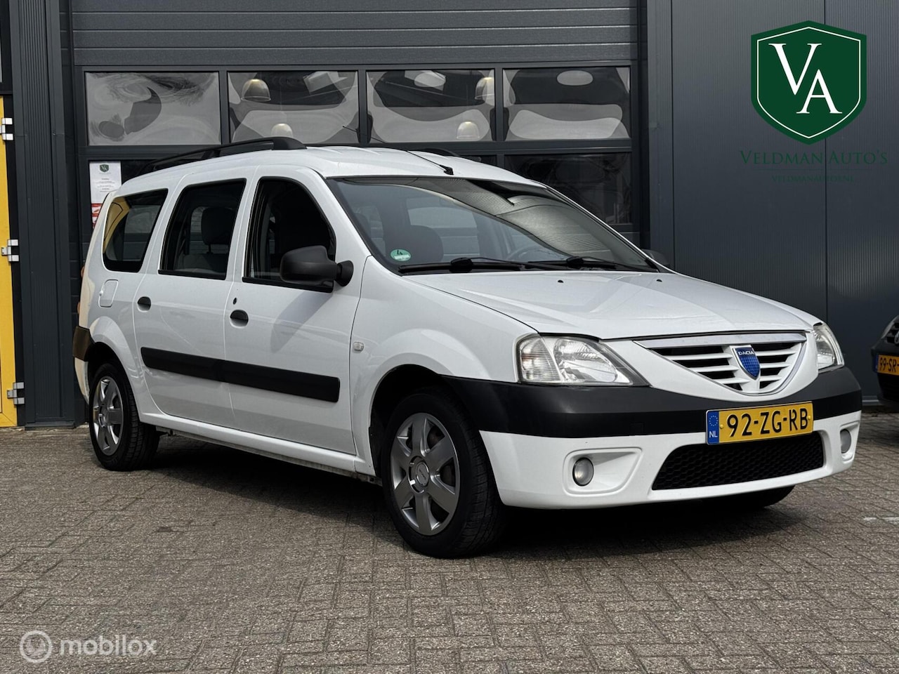 Dacia Logan MCV - 1.6 Ambiance | Ruim | zuinig - AutoWereld.nl