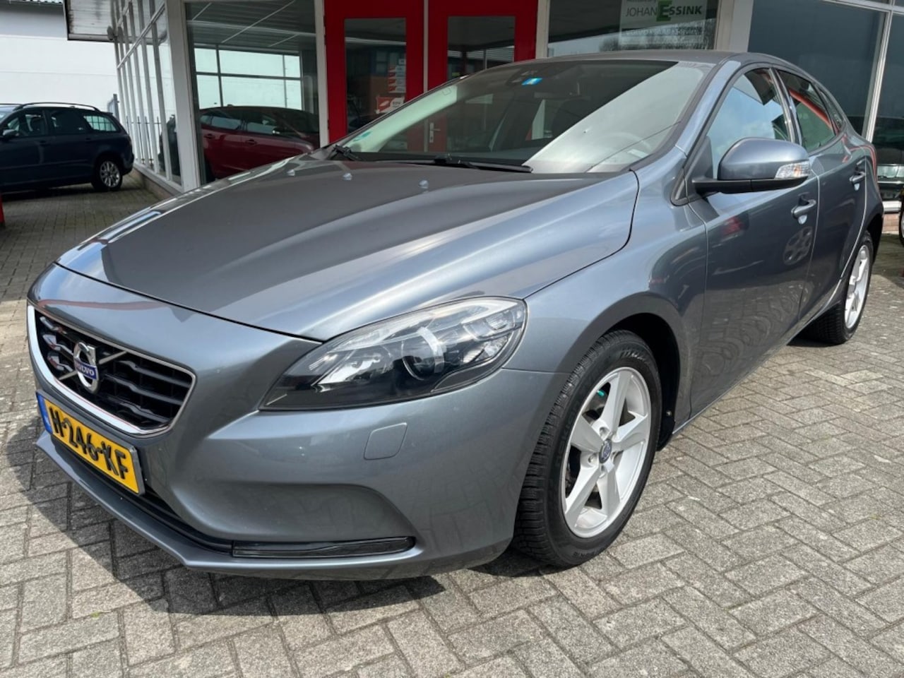 Volvo V40 - 1.6 T2 Xenon/TREKHAAK/NW DISTRIBUTIE - AutoWereld.nl
