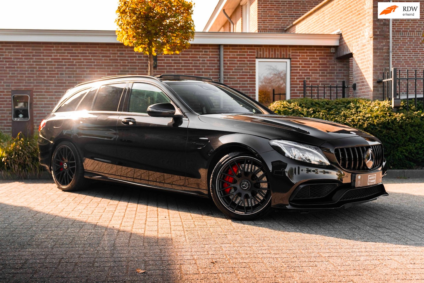 Mercedes-Benz C-klasse Estate - AMG 63 S Edition 1 510 PK Pano Burmester 3D Surround Sportuitlaat Keyless 19'' - AutoWereld.nl