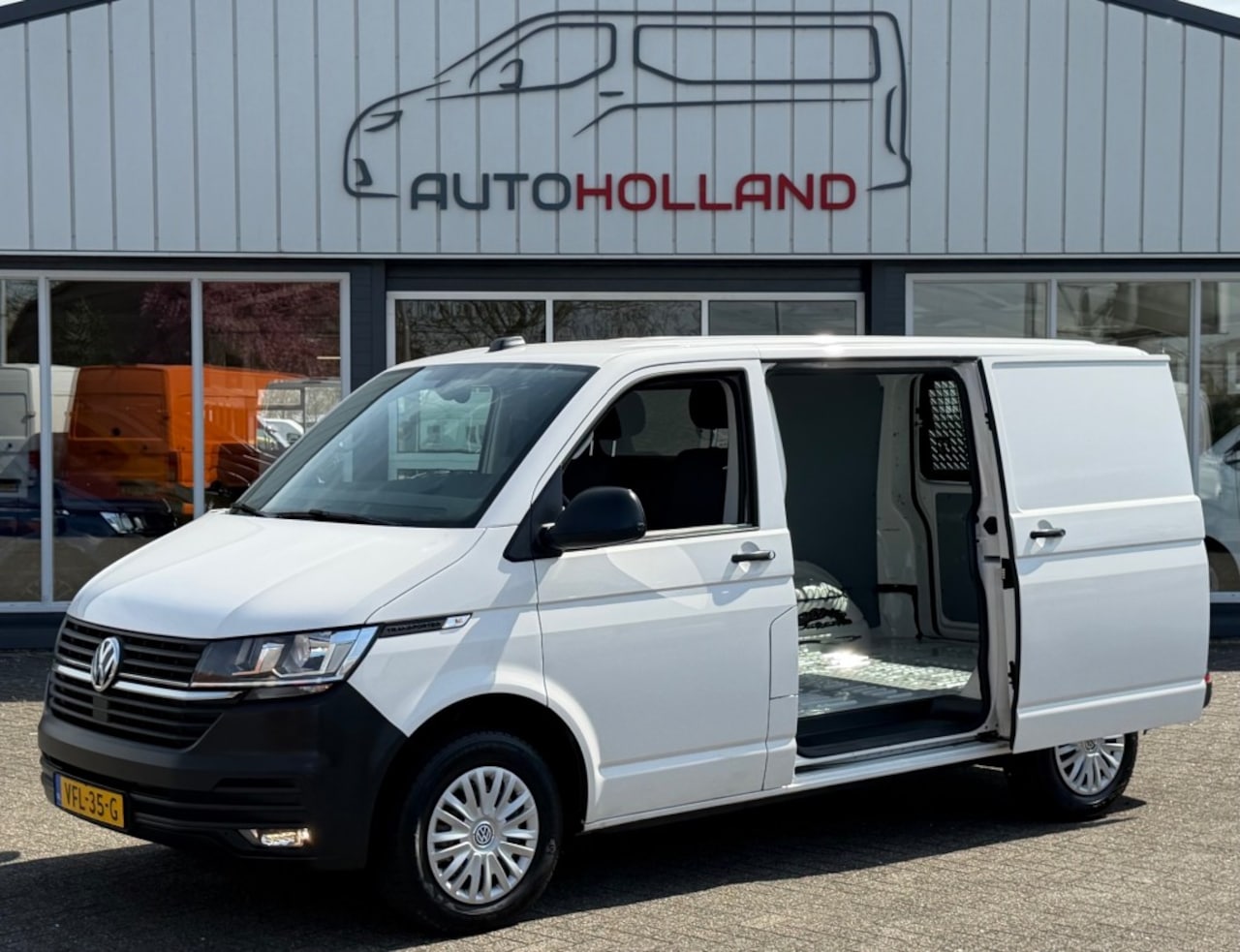 Volkswagen Transporter - 2.0 TDI 110KW 150PK EURO 6 AIRCO/ CRUISE CONTROL/ 100% DEALERONDERHOUDEN - AutoWereld.nl