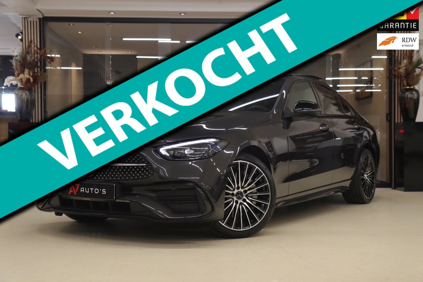 Mercedes-Benz C-klasse - 300 E AMG Line / PANO/CARPLAY/SFEERV/STOELV/BOMVOL - AutoWereld.nl