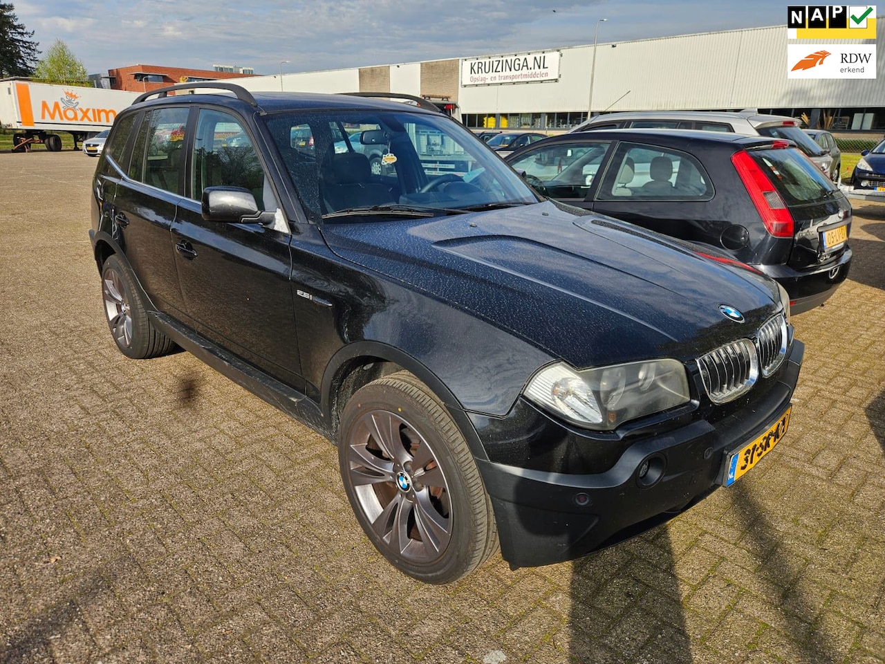 BMW X3 - 2.5i Executive AUTOMAAT/leer/PANORAMA - AutoWereld.nl