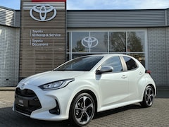Toyota Yaris - HYBRID 130 EXECUTIVE NIEUW & DIRECT LEVERBAAR KEYLESS BLIND-SPOT PARKSENSOREN STOEL/STUURV