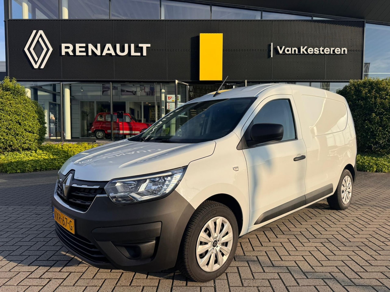 Renault Express - Van 1.5 Blue dCi 75pk Comfort +/ Laadruimte betimmering/ Parkeersensoren/Cruisecontrol/Air - AutoWereld.nl