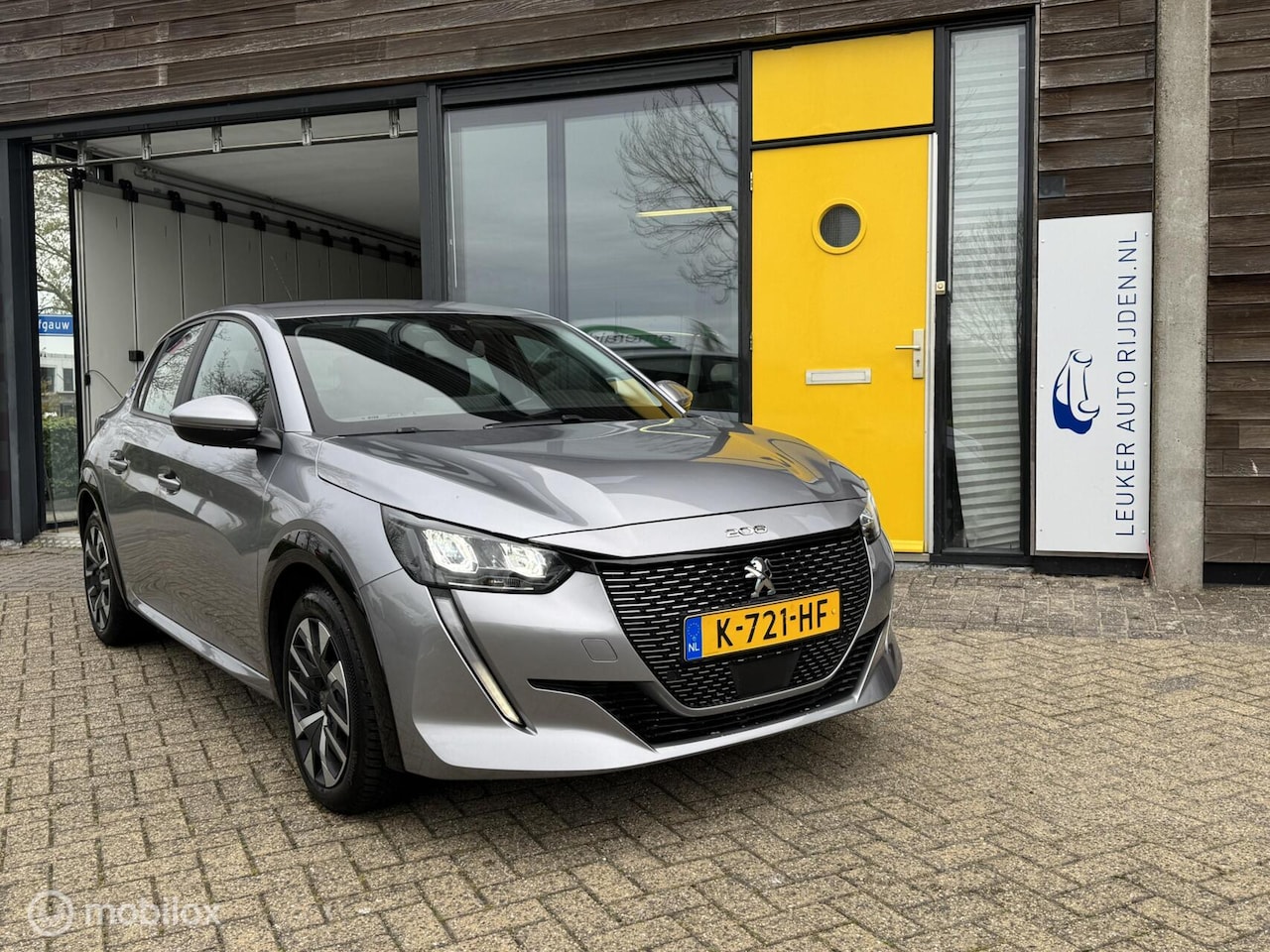 Peugeot e-208 - EV Active 50 kWh 1e EIG NAP DEALER ONDERHOUDEN - AutoWereld.nl