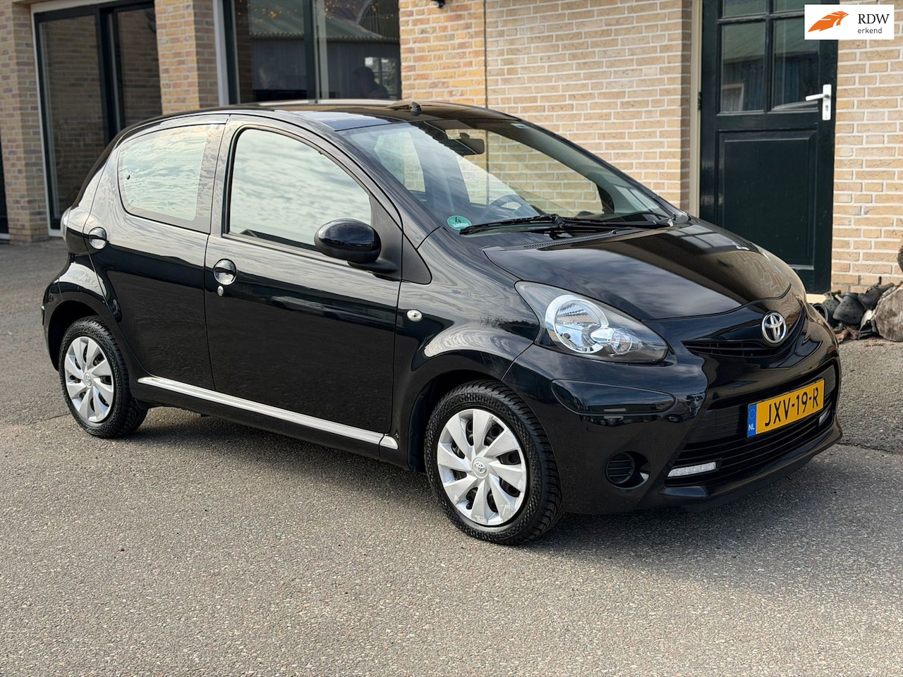 Toyota Aygo - 1.0 VVT-i Comfort | AIRCO | LED| ELEK-PAKKET - AutoWereld.nl