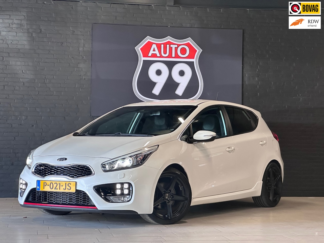 Kia Cee'd - 1.6 GT CLIMA / CRUISE / NAVI / CAMERA / STUURVERWARMING / STOELVERWARMING - AutoWereld.nl