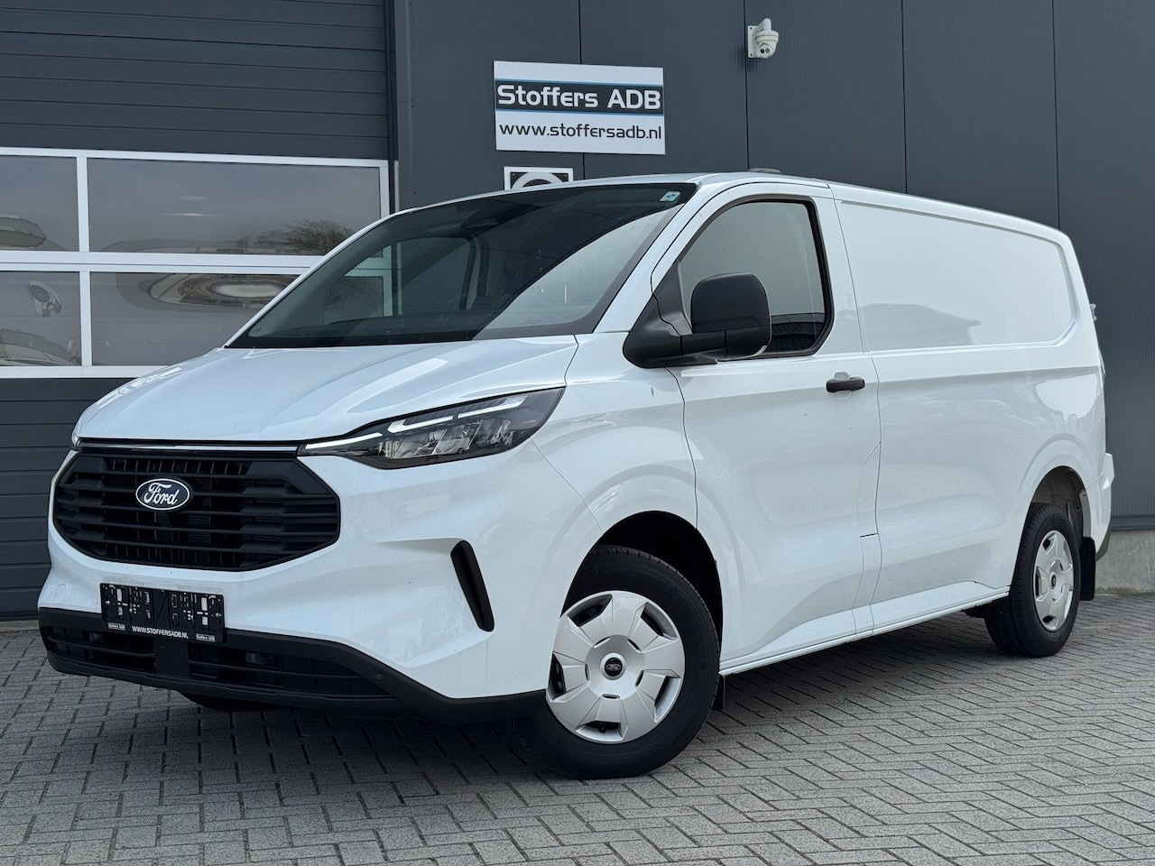Ford Transit Custom - 300 2.0 TDCI L1H1 Trend 136pk | CarPlay | Stuur + stoelverwarming | Camera | Cruise | Laad - AutoWereld.nl