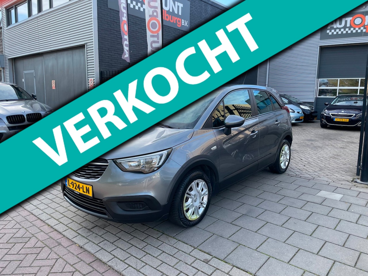 Opel Crossland X - 1.2 120 Jaar Edition Airco Navi NAP APK - AutoWereld.nl