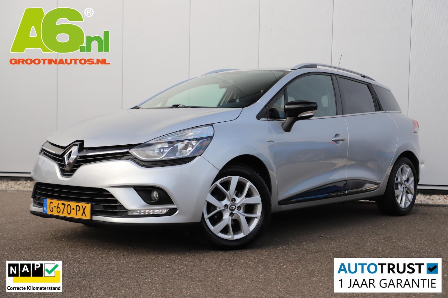 Renault Clio Estate - 0.9 TCe Limited Navigatie Carplay Android 15 inch LMV Airco Cruise Control Parkeersensor - AutoWereld.nl