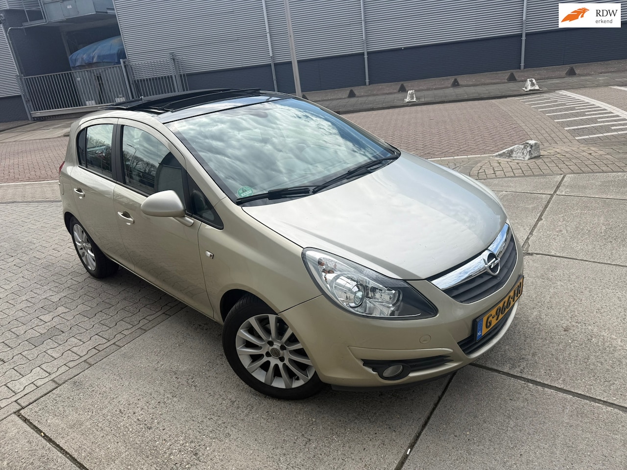 Opel Corsa - 1.4-16V Business Sport Panorama Volledig onderhouden - AutoWereld.nl