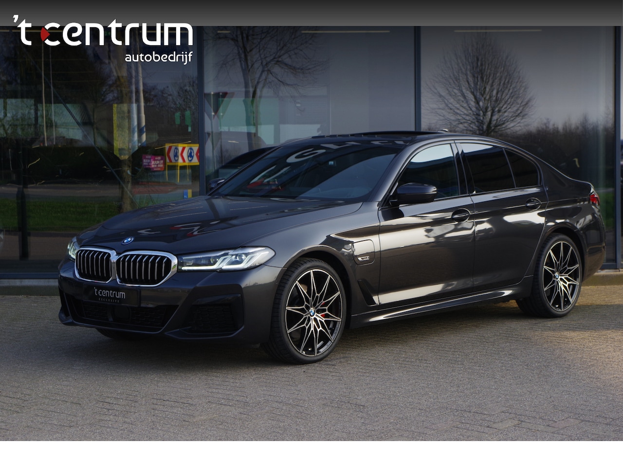 BMW 5-serie - 530e M-Sport Business Edition Plus 293 PK, Schuifdak, Driving Ass. Prof, Camera, Head-Up, - AutoWereld.nl