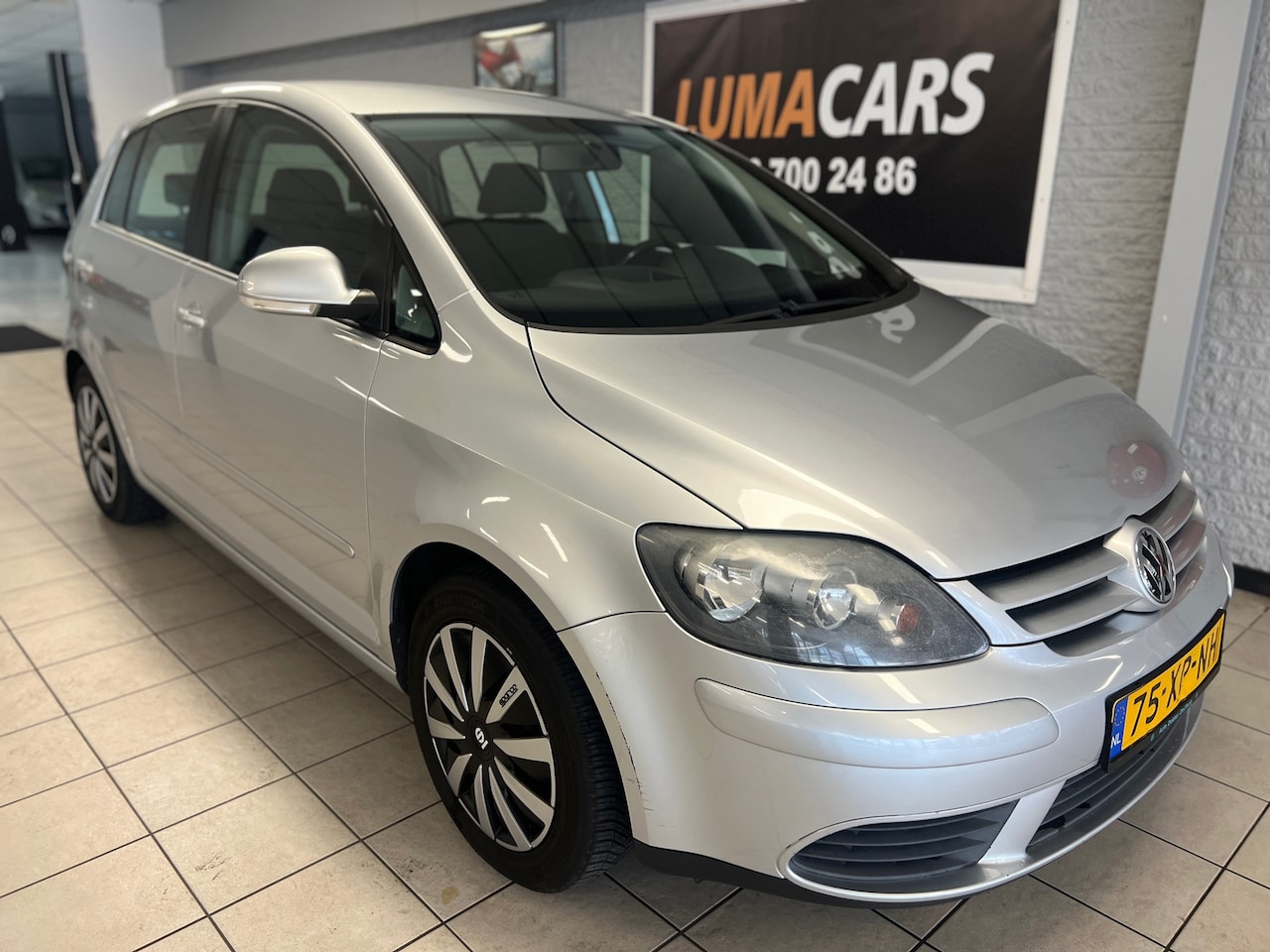 Volkswagen Golf Plus - 1.6 Optive 3 |Airco |Nieuwe APK|102PK - AutoWereld.nl