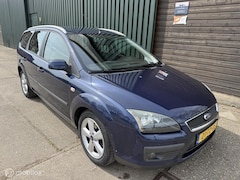 Ford Focus Wagon - 1.6-16V Futura APK 01-2027