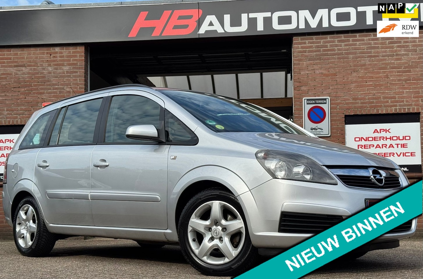 Opel Zafira - 1.8 AUTOMAAT/NIE DISTRISET/CRUISE/AIRCO/TREKHAAK - AutoWereld.nl