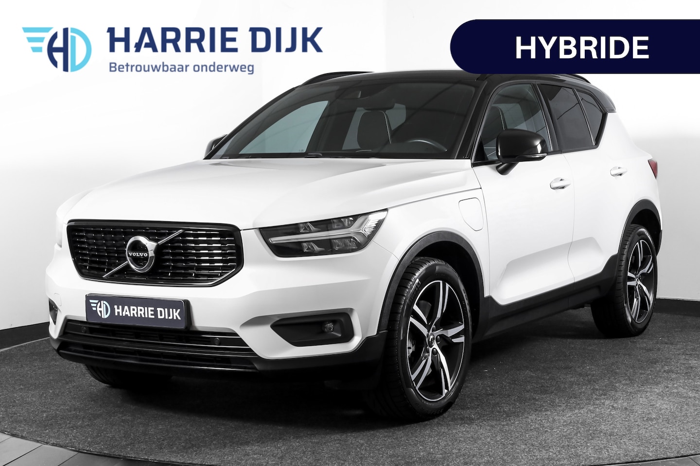 Volvo XC40 - 1.5 T4 Recharge R-Design | Dig. Cockpit | Elek. Klep | Cruise | PDC | NAV+App. Connect | L - AutoWereld.nl