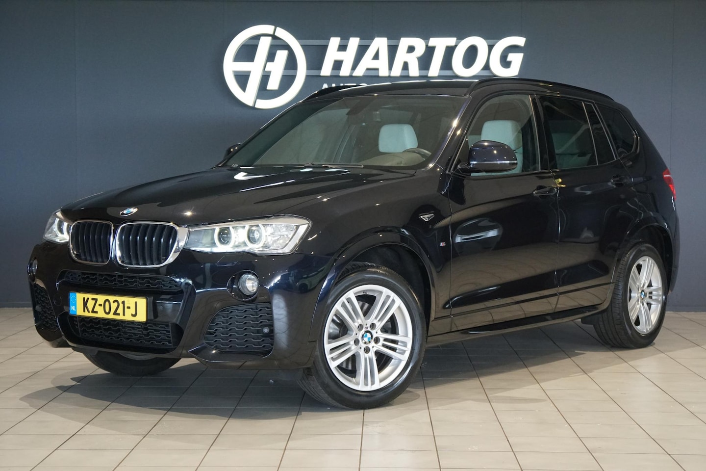 BMW X3 - sDrive20i Centennial High Executive M SPORT * facelift* + 2400KG TREKGEWICHT / CAMERA - AutoWereld.nl