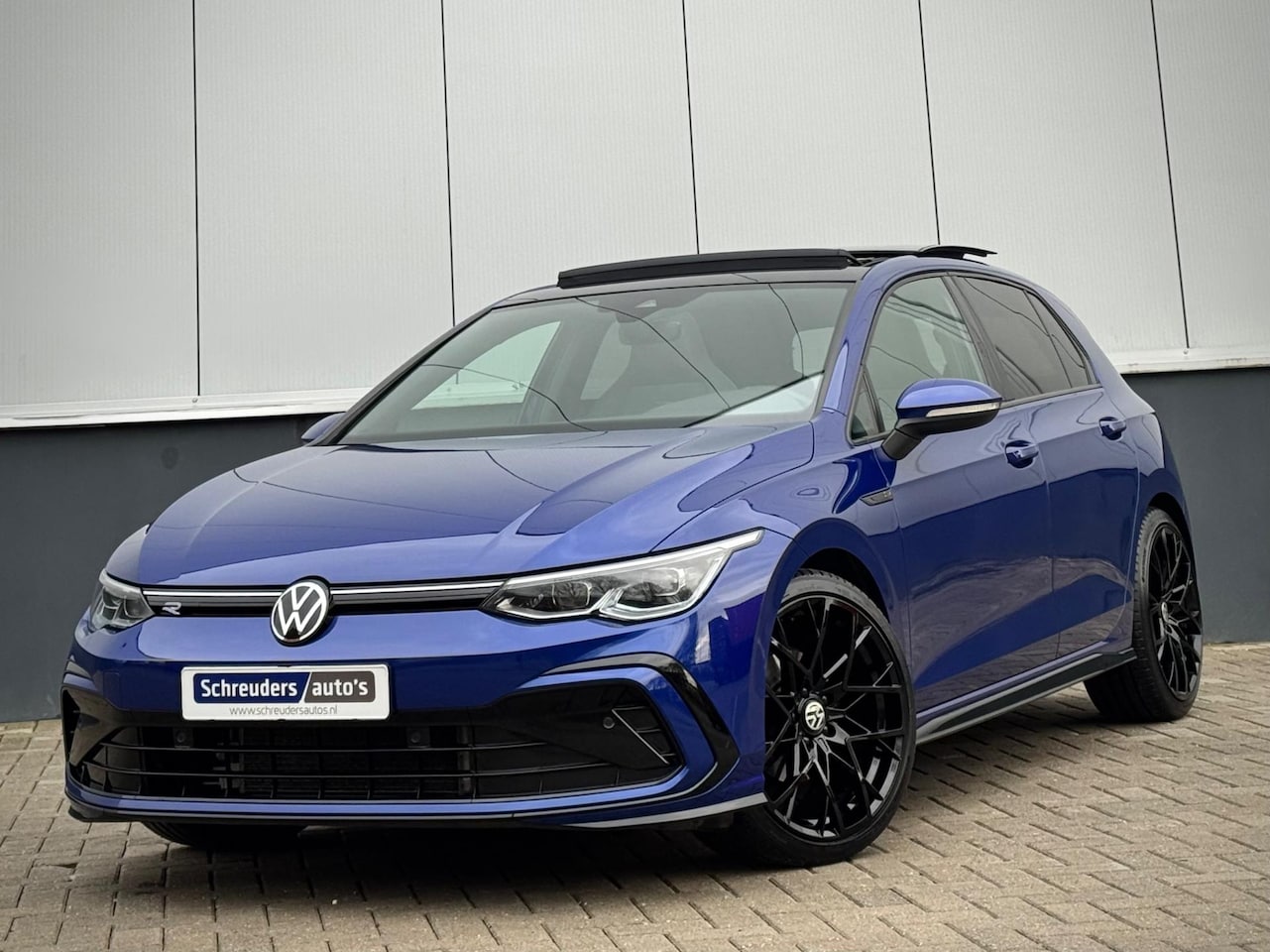 Volkswagen Golf - 8 1.5 TSI 2x R-Line Pano IQ 19” LAPIZ BLUE - AutoWereld.nl