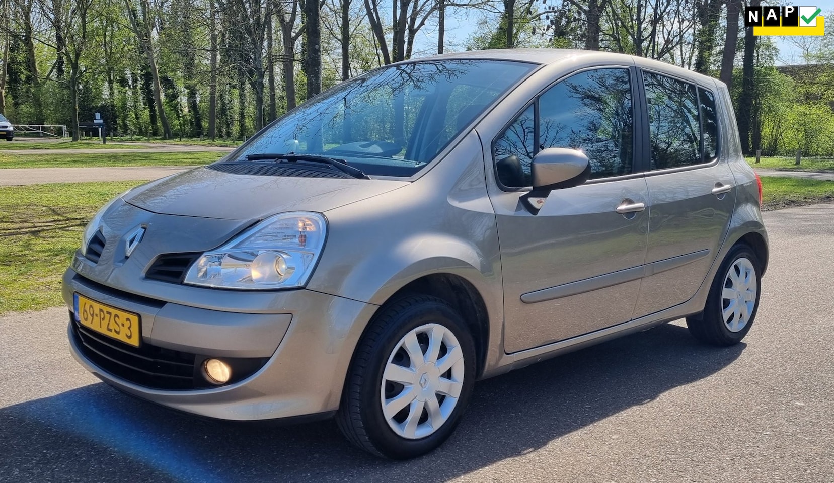 Renault Modus - 1.6-16V Dynamique ... AUTOMAAT ... Weinig KM's - AutoWereld.nl