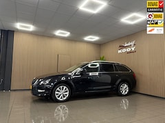 Skoda Octavia Combi - 1.0 TSI Greentech Ambition * Automaat / Carplay / Navigatie / LM Velgen / NL Auto