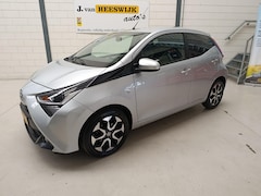 Toyota Aygo - 1.0 VVT-i x-joy Airco (automatisch) | Camera | automaat | Lichtmetalen velgen