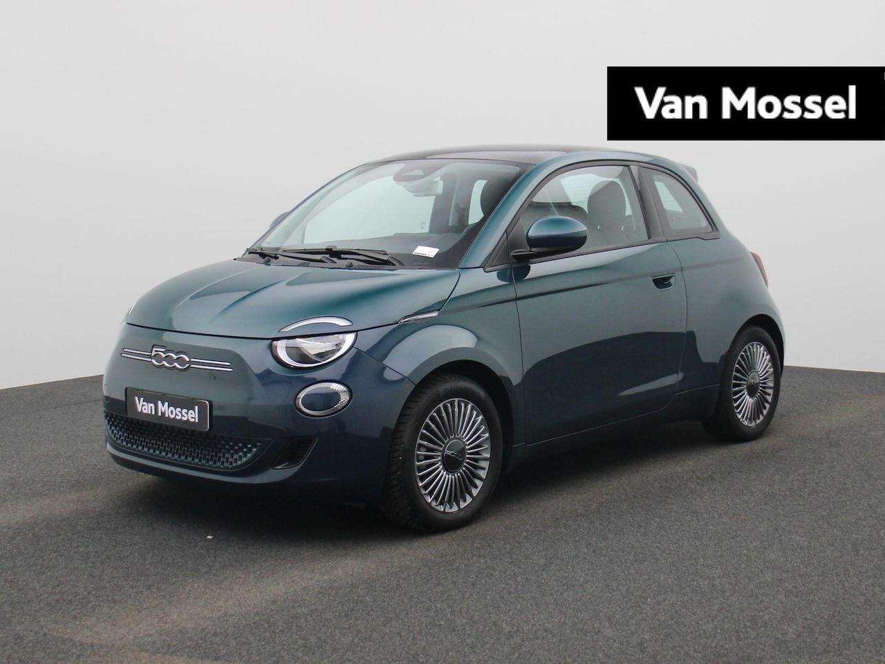 Fiat 500 - 500e 42 kWh Icon | Navigatie | Panorama dak - AutoWereld.nl