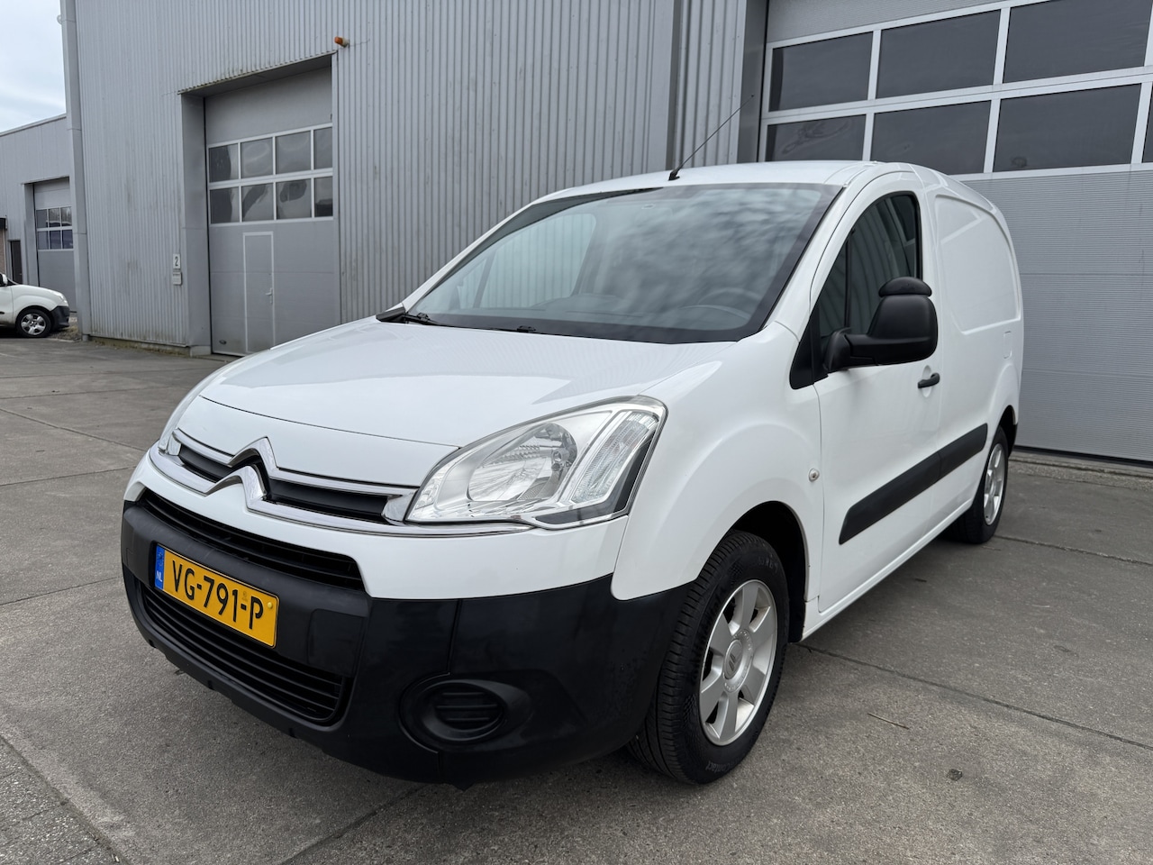 Citroën Berlingo - 1.6 HDI 500 Club Economy LUXE UITV. TREKHAAK. MARGE. - AutoWereld.nl