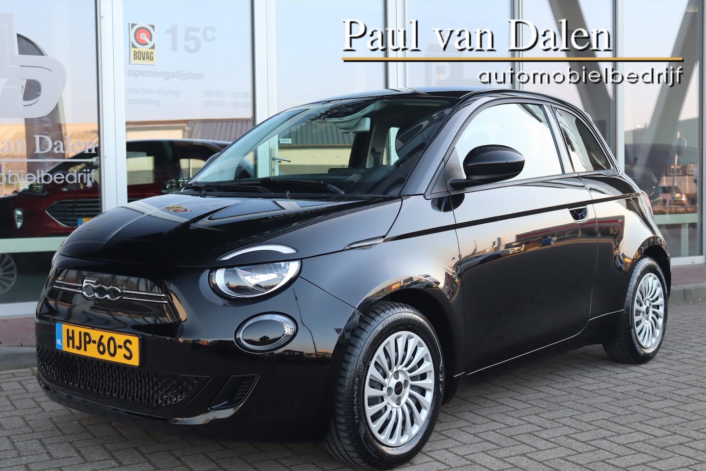 Fiat 500 - 24kWh 95PK AUTOMAAT ACTION SOH 94% Navi Carplay | Carplay/Android | Dab | Keyless start | - AutoWereld.nl