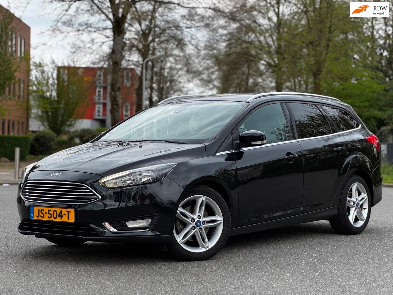 Ford Focus Wagon - 1.5 Titanium Edition 1.5 Titanium Edition - AutoWereld.nl