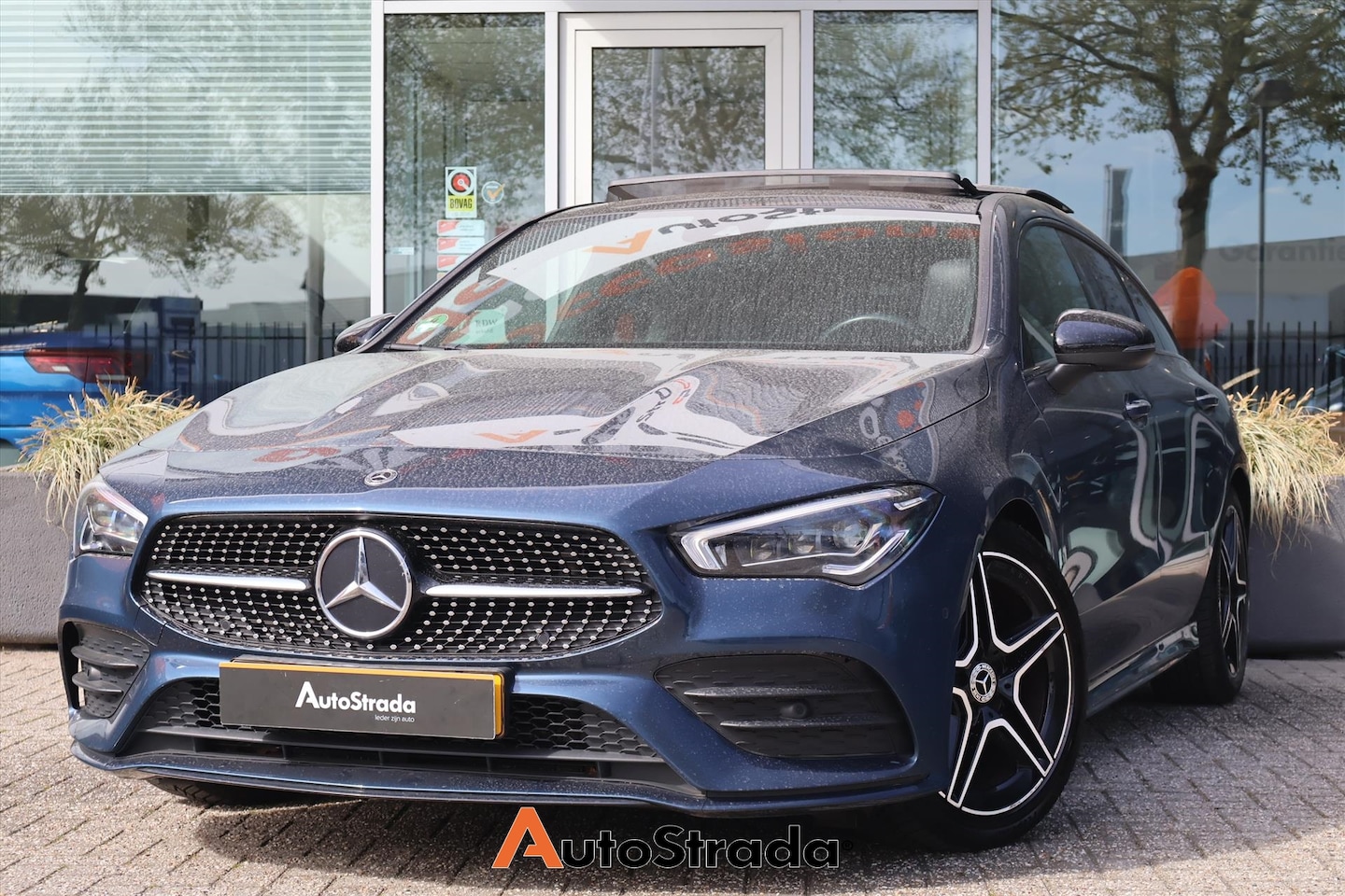 Mercedes-Benz CLA-klasse Shooting Brake - 180 AMG-Line 136pk | Stoelverwarming | Sfeer | Camera | Pano | Multibeam | Virtual | Cruis - AutoWereld.nl