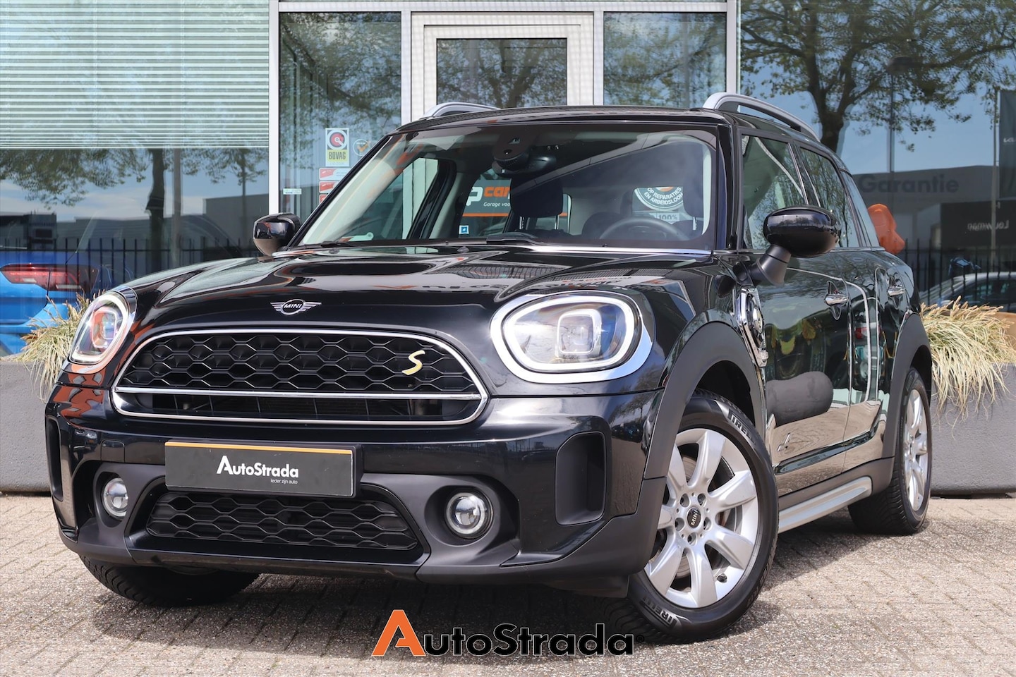 MINI Countryman - Mini (f60) 1.5 Cooper S E 220pk ALL4 | Camera | Carplay | Navigatie | Virtual | Keyless | - AutoWereld.nl