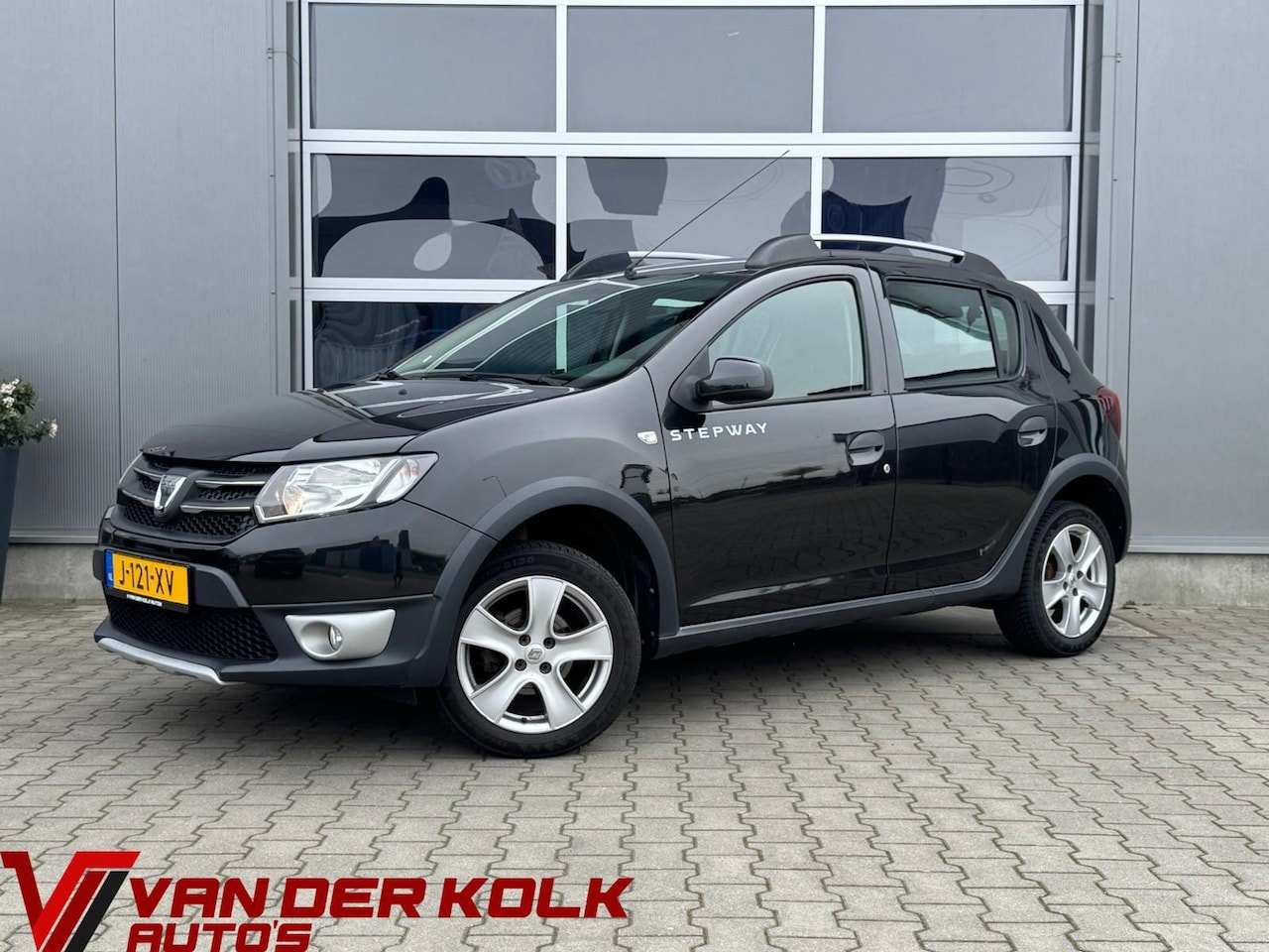 Dacia Sandero Stepway - 0.9 TCe Ambiance | Navigatie | Cruise | Airco | Lichtmetaal - AutoWereld.nl