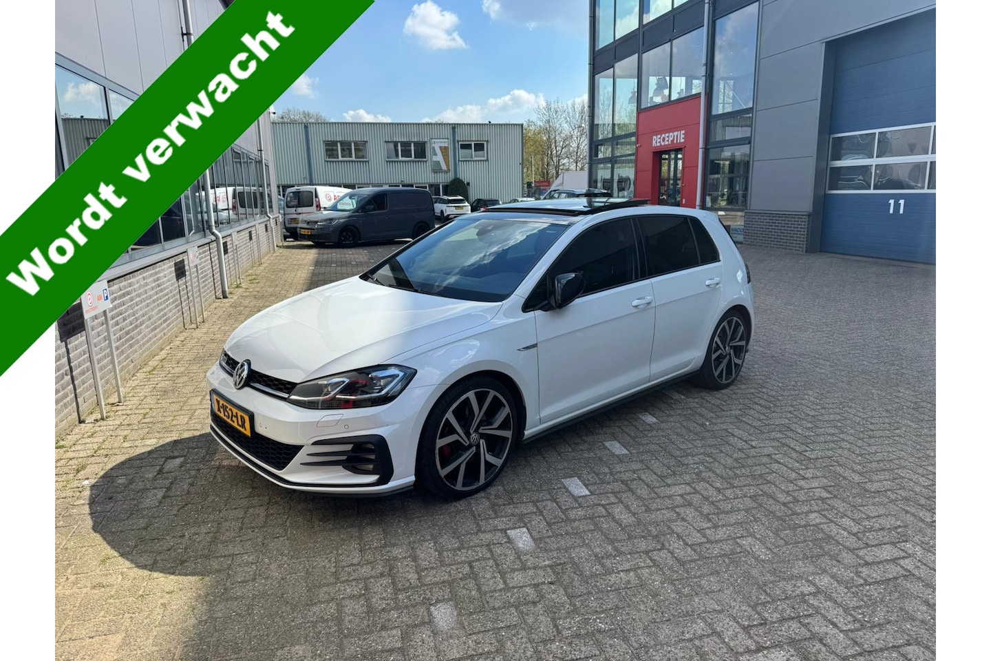 Volkswagen Golf - 7.5 2.0 TDI GTD 184 pk /Automaat/ Pano-Dak/ Sport-Stoelen/ Stoel.Verw/ Adap.Cruise/ Led-Ko - AutoWereld.nl