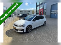 Volkswagen Golf - 7.5 2.0 TDI GTD 184 pk /Automaat/ Pano-Dak/ Sport-Stoelen/ Stoel.Verw/ Adap.Cruise/ Led-Ko