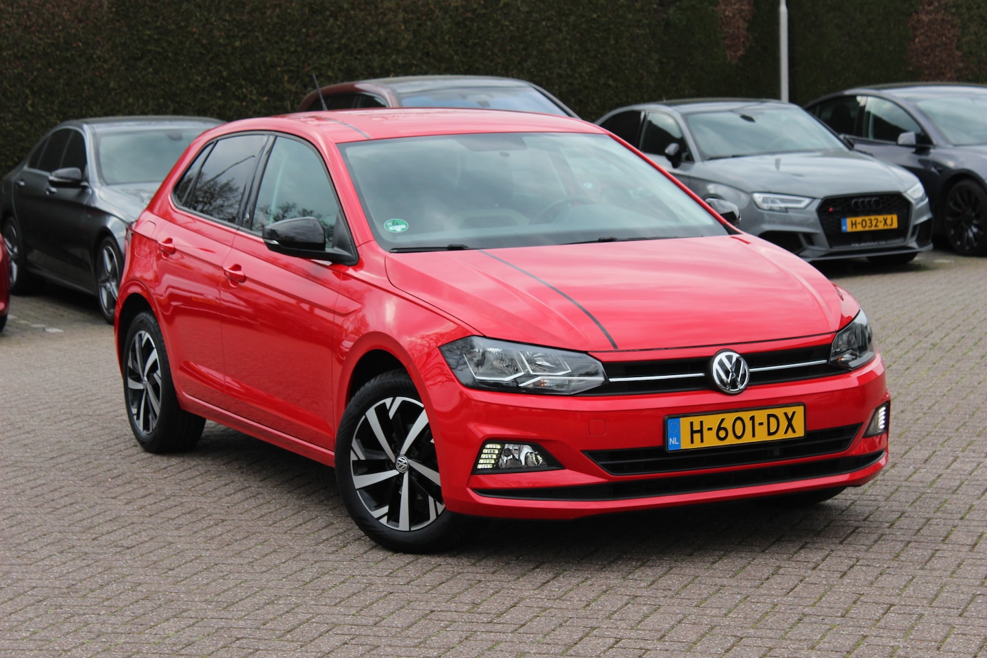 Volkswagen Polo - 1.0 TSI Comfortline / NL Auto! / 1e Eign. / Trekhaak / CarPlay / Beats / 16'' / ACC - AutoWereld.nl