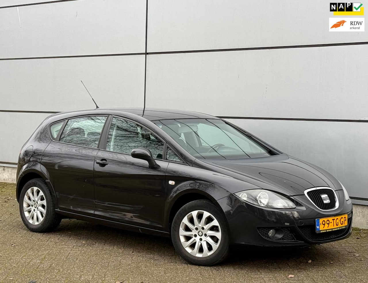 SEAT Leon - 1.6 Stylance Parrot |Clima |Stuurbed |Velgen |Nap |Boekjes - AutoWereld.nl