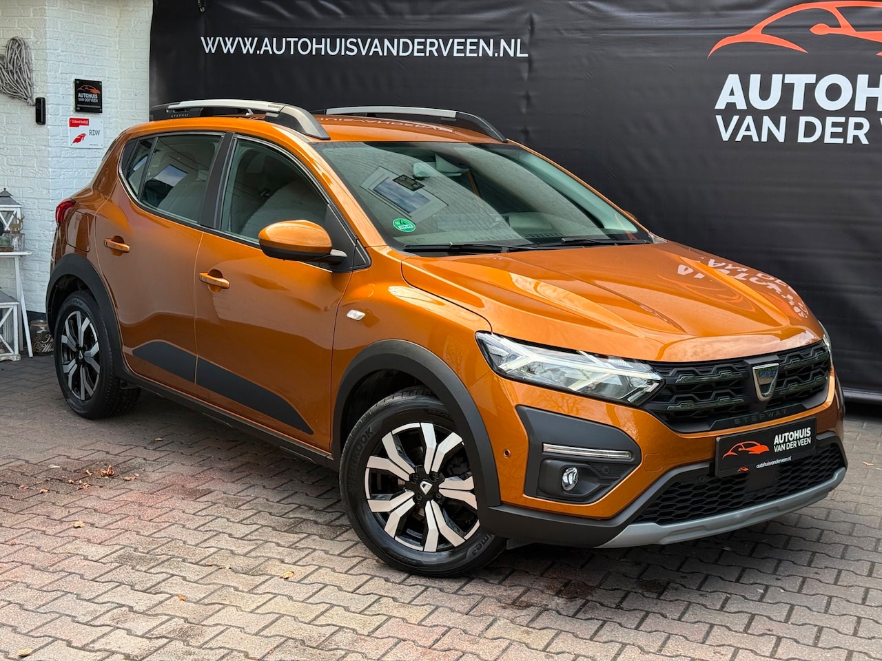 Dacia Sandero Stepway - 1.0 TCe 100 Bi-Fuel Comfort 1.0 TCe 100 Bi-Fuel Comfort, Cruise/Camera/Clima/Etc! - AutoWereld.nl