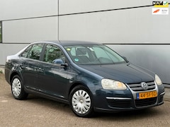 Volkswagen Jetta - 1.6 FSI Trendline elek. Ramen | Trekhaak | Cruise |
