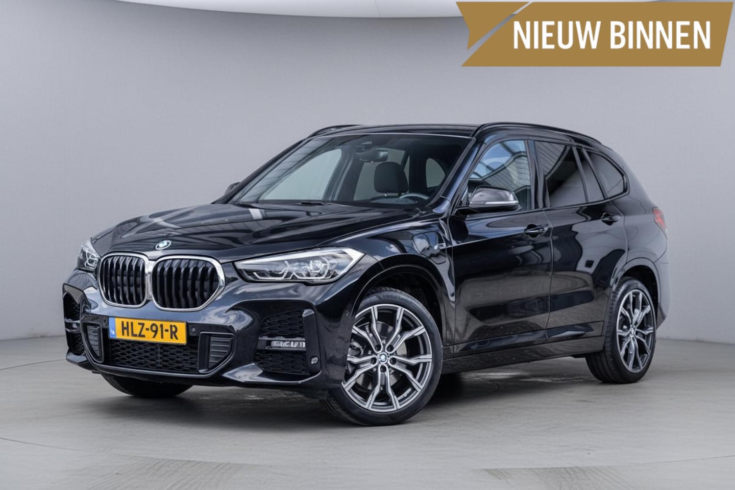 BMW X1 - xDrive25e High-Executive M-Sport |Leder|Camera|Carplay|HuD|Elek-A.klep|19'' - AutoWereld.nl